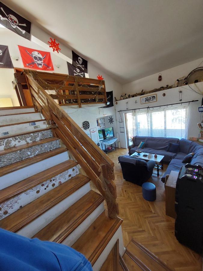 Auberge de jeunesse Pirate Backpackers à Ulcinj Extérieur photo